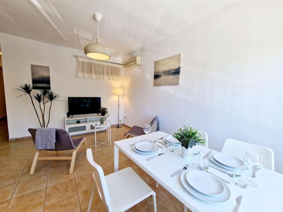 לה קאלה דה מיחאס Butibamba Beach Apartment מראה חיצוני תמונה