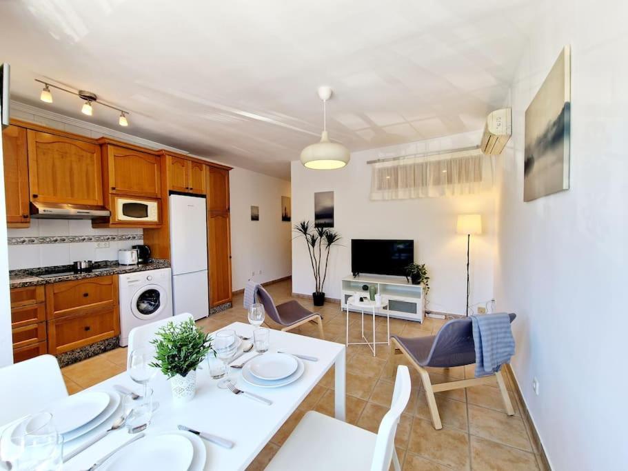 לה קאלה דה מיחאס Butibamba Beach Apartment מראה חיצוני תמונה